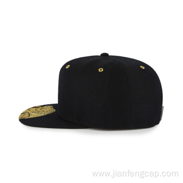 Custom design gold metallic embroidery snapback cap